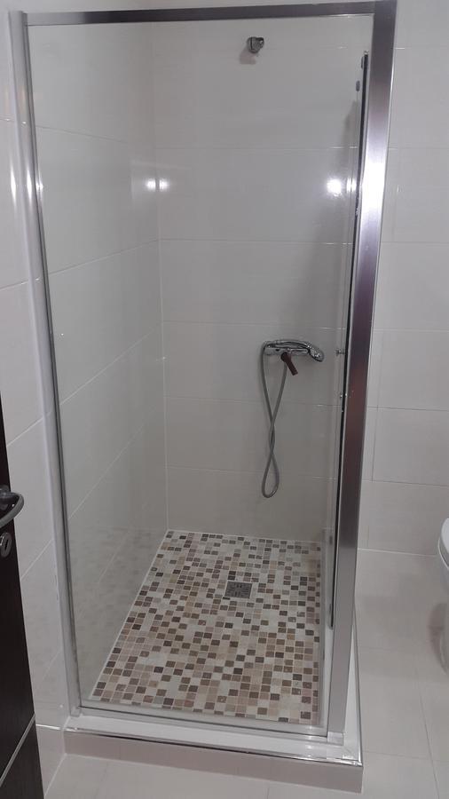 Hotel Alpet Rinas Екстер'єр фото